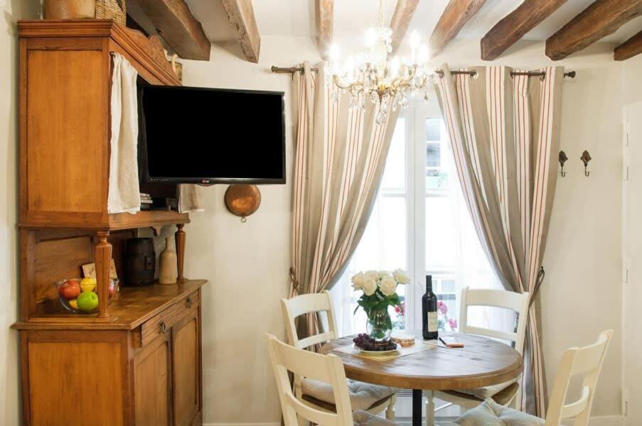 Appartamento Le Merlot Du Marais Parigi